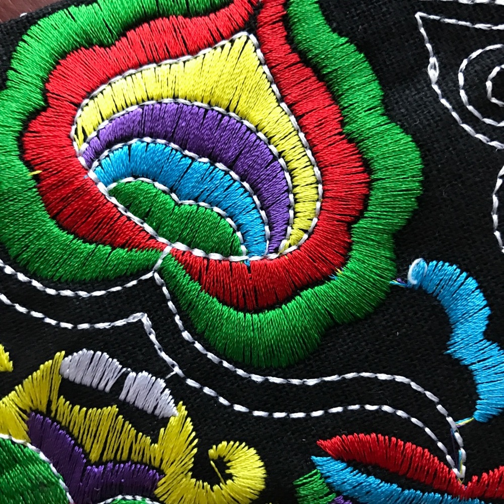 ⭐️Colorful Zippered Embroidered Everything Bag - Picture 4 of 7